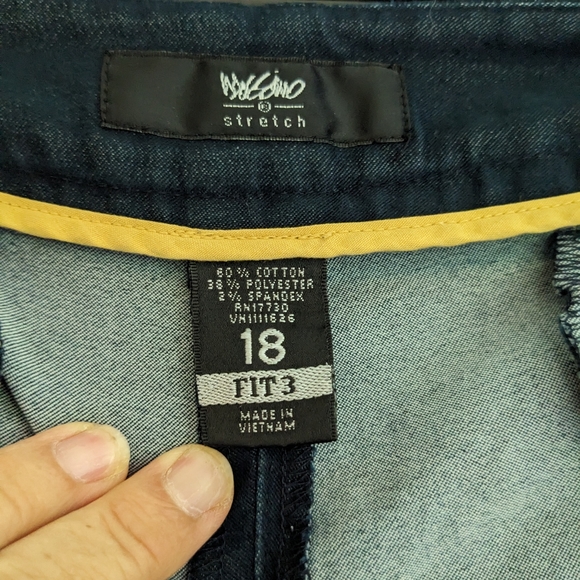 Mossimo Denim Color Blue Shorts- Size 18 - Picture 3 of 3
